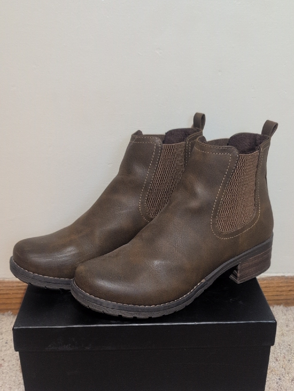 Eastland Brown Ankle Boots